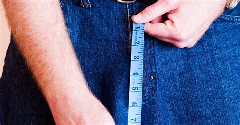 The average penis size is not nearly as big as many people think it is! A 2020 review of research on penis size found that the average length of an erect penis is between 5.1 …
