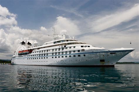 Small cruise ship. Instead of being arranged in floors as structures are, cruise ships are arranged in what are called decks. Each deck is a separate ship level with its own features and facilities. ... 
