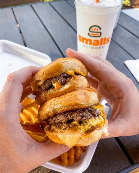 Smalls sliders. Mar 15, 2019 · Smalls Sliders will be open 10:30 a.m. to 11 p.m. or midnight, with later closings on weekend nights. Dugas’ uncle is Landry, who invested in Smalls Holding with Brees, who has been an investor ... 