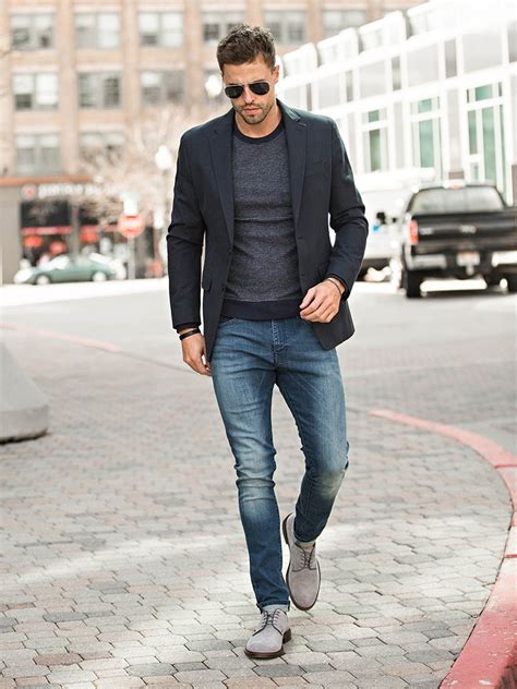 Smart casual for men. For a smart casual vibe, wear it with a trench coat, wide-leg jeans, and a pair of suede ankle boots and you’re ready to go from a quick friendly brunch to an important … 