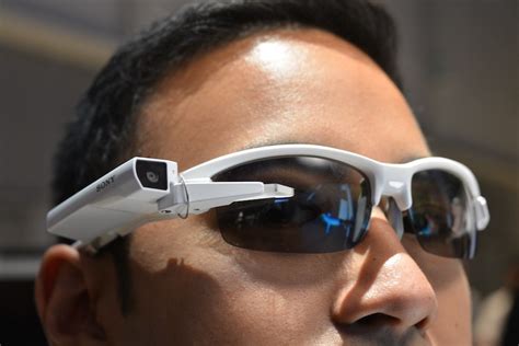 Smart glasses with display. Apr 11, 2012 · Vuzix Star 1200. Project Glass has been a pet project of Google for two years. Meanwhile, Vuzix's Star 1200 augmented-reality glasses are the company's third generation of AR headsets – and, at ... 