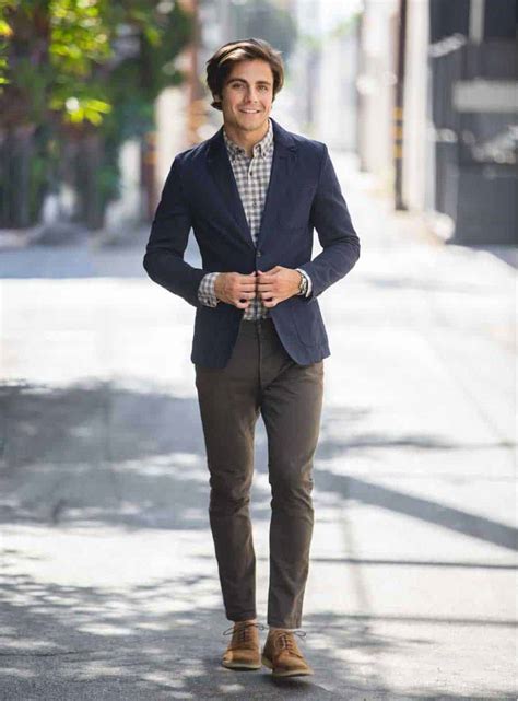 Smart office casual. Apr 26, 2022 · The Commuter Jacket. $110. Abercrombie & Fitch. Because if anything's gonna get ruined on the way to work, it's gonna be your suit jacket. Abercrombie & Fitch corduroy trucker. 7/25. 