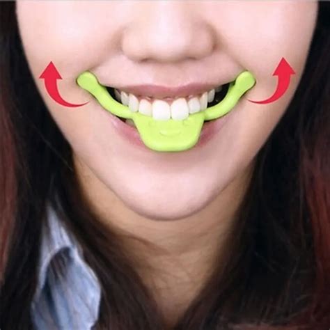 Smile maker. A complete acrylic denture at Smile Makers Group costs $499. A complete denture with porcelain teeth costs $625 here in Los Algodones. For a partial denture, prices start at $350. In comparison, patients in the USA can expect to pay in the region of $700 – $1,500 for a basic denture, and more than $3,000 for a higher-quality version with ... 