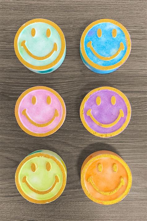 Smiley face shaped bath bombs. — La Scentist