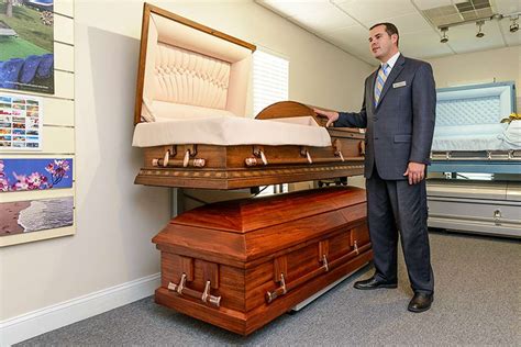 Smith funeral home greenville north carolina. Greenville, North Carolina is a great place to live and work. With its vibrant downtown area, numerous parks and recreation areas, and close proximity to the beach, it’s no wonder ... 