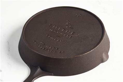 Smithey. Quick unboxing of the Smithey No. 10 cast-iron skillet. As always the box and presentation are very nice. Everything about it has a very premium feel and qu... 