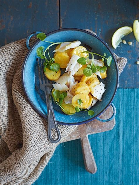 Smoked haddock, Jersey Royal & asparagus salad - Waitrose