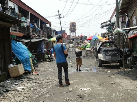 Smokey Tours: A walk through the slums of the Philippine capital