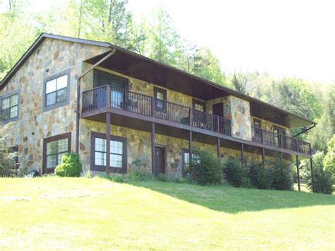 Find Log Cabins For Sale in the Smoky Mountains, TN from $500,000 and Up at TNREALESTATE.AUCTION | 865-999-SOLD (7653).. 
