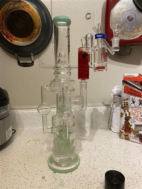 When accompanied by filters, straight tube bongs ens