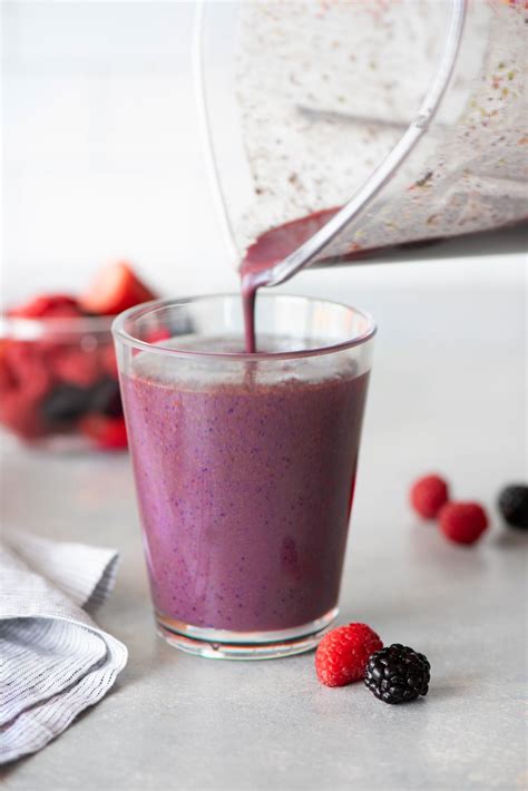 Smoothie without banana. 1/2 cup frozen blackberries. 1/2 cup frozen raspberries. 1 handful of frozen cauliflower. 1 TBSP walnut butter (or sub 2 TBSP chopped walnuts) 1 scoop vanilla protein powder. 1/2 cup unsweetened almond milk (+ more to reach desired consistency) Toppings: fresh berries, granola, microgreens, and sesame seeds. 