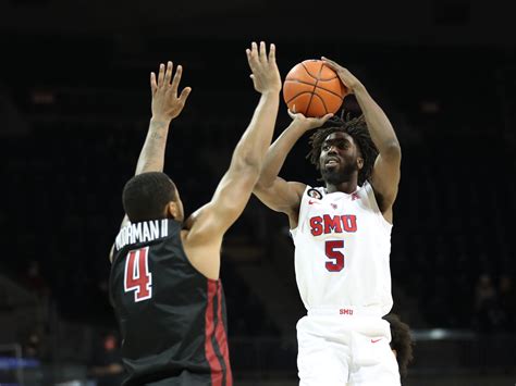 Smu mbb. SMU also led C-USA in free throw percentage (.745), while ranking second in scoring defense (62.7). SMU’s 8-1 start and 10-5 mark in non-conference play were the best since 2006-07. The Mustangs ... 