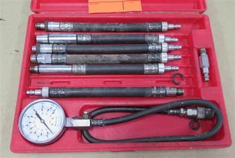 Snap On Tools Compression Gauge Set 308003 in Hard Case