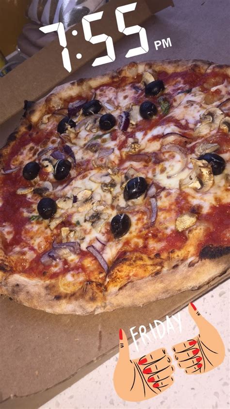 Snapchat pizza. Windsor Pizza is on Snapchat! 