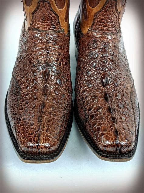 Snapping turtle boots. Cowboy boots have a long and rich history that dates back to the early 1800s when cowboys and ranchers needed durable, long-lasting comfortable boots to perform their rugged daily tasks. Craftsmen designed boots with roomy toes that slipped in and out of the stirrups with ease, shafts that protected a rancher's legs, and other important ... 