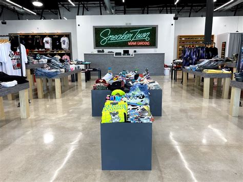 Sneaker town miami. Sneaker Town located at 19151 S Dixie Hwy #101, Miami, FL 33157 - reviews, ratings, hours, phone number, directions, and more. 