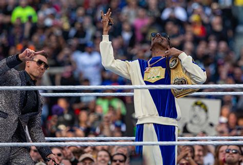 Snoop Dogg steps in at last second during WrestleMania