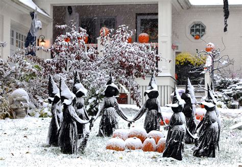 Snow likely in Chicago area on Halloween