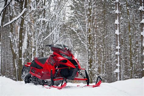 SNOWTRAX TV 2022 – Episode 13. It’s that time of year again when we cast our votes to crown the winner of the 2022 SNOWTRAX Real World Sled of The Year award (SOFTY). At the same time we award the recipient for this season’s Revolutionary Advanced Design (RAD) award, which focuses on new and …. 