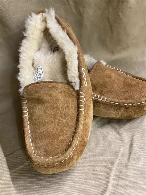 Snuggle Up in Comfort: Uncover the Ultimate Guide to UGG House Shoes for Women