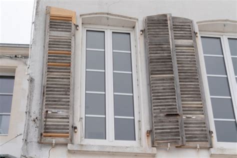 So Reparieren Sie Schlaffe Fensterläden