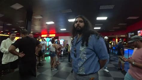 Sodapoppin arcade stream. .  ...