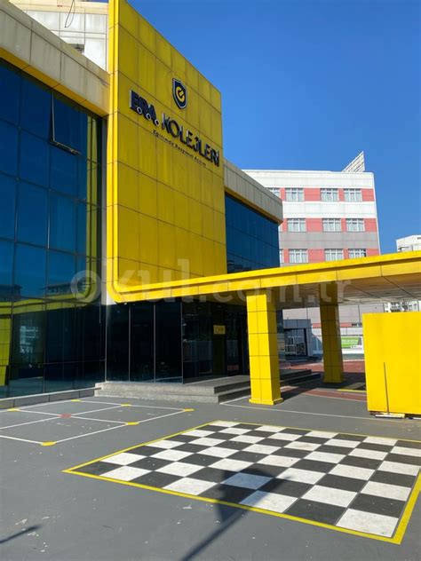 Sokak panoramaları: Özel Beykent Okyanus Koleji İlkokulu. 