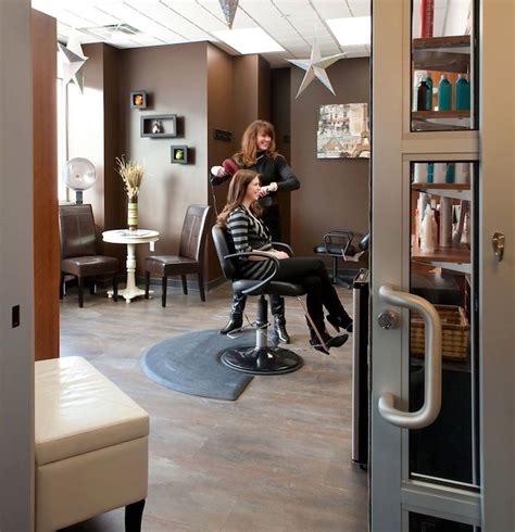 Sola Salon Studios redefines the experience of Rent a salon suite 