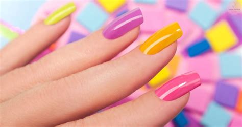 Solar Nails Vs Acrylic Nails: Are They Worth It? 2024 Guide