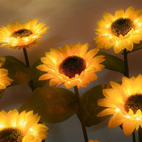 Solar Powered Sunflower Shaped Home Garden Lamp Waterproof Yard Path Light