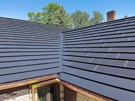 Solar shingle. There are 29 shingles in a standard bundle of three-tab roofing. Each shingle is 12 inches by 36 inches. It takes three bundles to make a square, which in roofing is 100 square fee... 