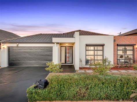 Sold House - 27 Burrora Way, Craigieburn, VIC 3064