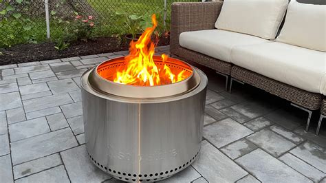 Solo stove smokeless fire pit. Solo Stove Fire Pits can safely be used on a wood deck, but require your attention and action. Use on wood or composite decking can lead to charring or ignition if the fire pit is not adequately elevated, insulated, or misused. You should use Stand when using on a wood deck. Read up on what surfaces need Stand here. 
