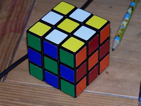  Play with the 3D Rubik's Cube simula