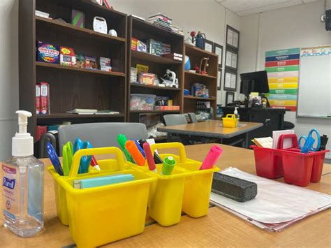 Some Texans switch industries, filling teacher gaps