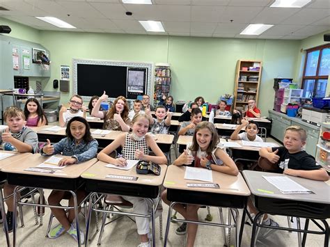 Somers Elementary School in Connecticut - U.S. News Education