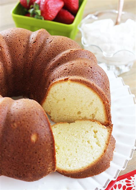 Something Different Pound Cake Recipe Pound cake recipes, …