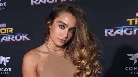 Mar 25, 2021 · Sommer Ray has spoken out about her ex Machine Gun Kelly’s relationship with Megan Fox, claiming it began while they were still seeing each other. The Instagram model, 24, appeared on Logan Paul ... 