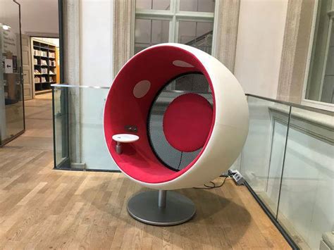 Sonic Chair in Stadtbibliothek Erlangen - YouTube