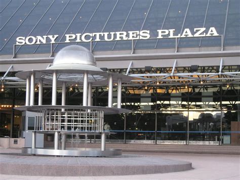 Sony pictures studio tour. Awesome tour of Sony Pictures Studio in Culver City California!Got to see the Seinfeld Set, Breaking Bad RV and Movie Props, Sound Stage used for Wizard of O... 