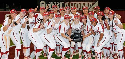 The Sooners are national champs for the third straight season, joining UCLA (1988-90) as the only other school to three-peat. OU has now won five of the last seven national crowns, six of the last .... 