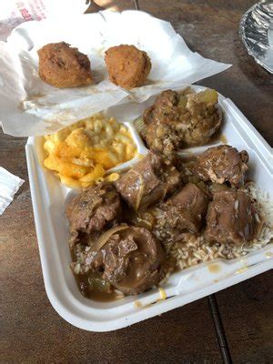 Soul food express. Specialties: We specialize in serving some of Atlanta’s best soul food. We serve up the best Salisbury steak and Oxtails made and served fresh daily. Our macaroni and cheese is rich and creamy and one of our customer favorites. Established in 1992. 