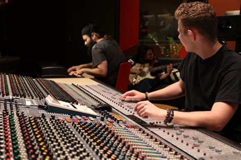 Sound engineering course