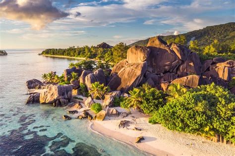 South Africa to Seychelles - 4 ways to travel via plane, and …