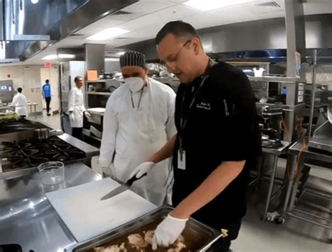 South Florida chef teaches young adults with developmental disabilities at Arc Broward’s culinary program