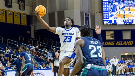 South Florida visits Hofstra after Thomas’ 40-point outing