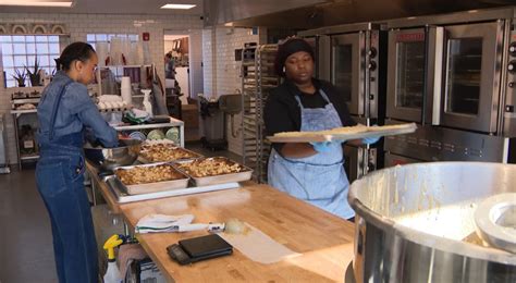 South Side bakery setting up for Thanksgiving with unique pies
