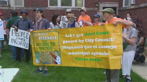 South Side residents organize to protest property management memo