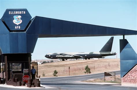 South dakota air force base. W ASHINGTON (AP) — A B-1 Lancer bomber from Ellsworth Air Force Base in South Dakota crashed Thursday, with all four of its crew members ejecting, the Air Force said.. The B-1 crashed “at ... 