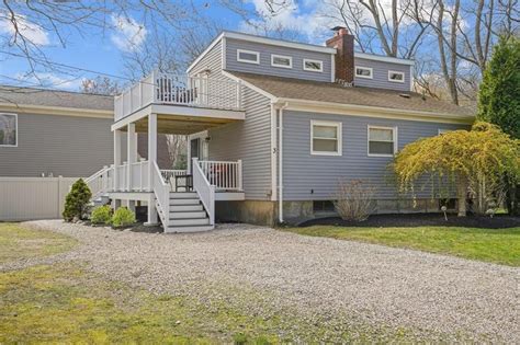 South kingstown homes for sale. 2 bed. 2 bath. 1,778 sqft. 9,814 sqft lot. 10 E7 Putters Cir Unit 398. South Kingstown, RI 02879. Email Agent. Found 25 matching properties. Explore the homes with Single Story that are currently ... 